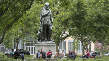 Rutgers–New Brunswick's College Avenue Campus featuring the statue Willie the Silent