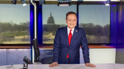 Mike Emanuel COM'90, chief Washington Correspondent for Fox News in the tv studio