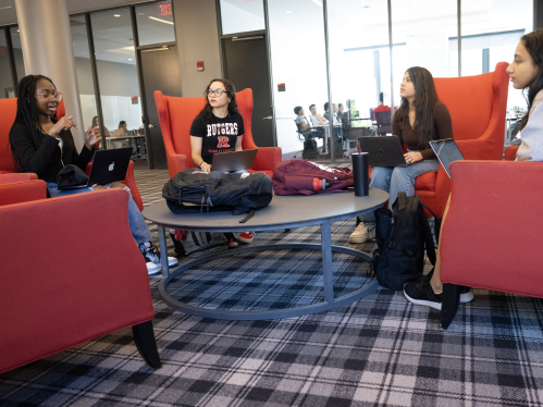 Izabellar Tulasi (SAS '27), Alejandra Afanador (SAS '27), Mana Shah (SAS '26), and Akriti Sood (RBS '26) study together in the lounge of Honors College