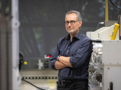 Glenn G. Amatucci (SOE ’92 ’93 ’95), Professor of Material Sciences and Engineering, in his lab at the Energy Storage Research Group