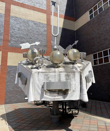 Situated next to State Theatre New Jersey and across from the Heldrich Hotel, stands The Tuning Fork Oracle by Alice Aycock.&nbsp;