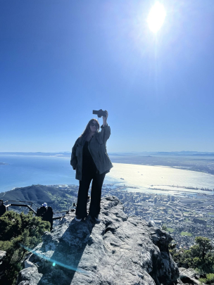 Madalyn Ostrander studying abroad in South Africa.