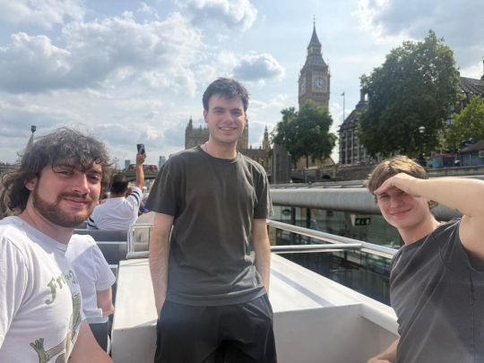 Students explore London while participating in the inaugural Global IDEA pilot