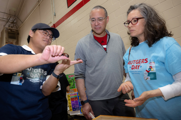 President Holloway visits programs on Cook Campus on Rutgers Day